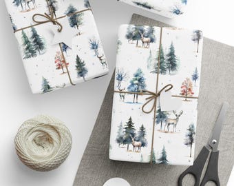 Papel de regalo rústico con temática de bosque, papel de regalo invernal con renos y abetos, papel navideño, celebración del bosque, papel de regalo para fiestas.