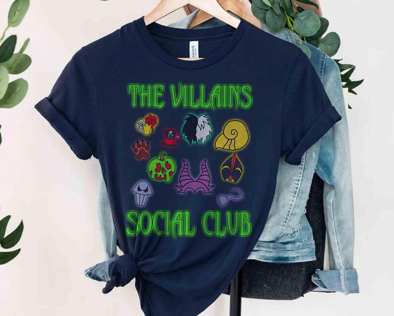 Puede incluir: Un letrero de madera r&uacute;stico con el texto "Welcome to our home" en un estilo manuscrito. El letrero es rectangular, con un acabado envejecido y un dise&ntilde;o sencillo y acogedor. Adecuado para uso en interiores o exteriores.