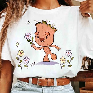 レトロでかわいいグルートの花柄シャツ、WDWディズニーランド家族旅行、マーベル アイ・アム・グルート ガーディアンズ 2014 Tシャツ、グルート ディズニー キッズ 幼児用シャツ