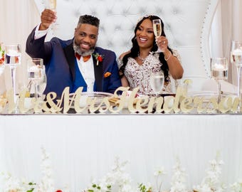 Wedding Sweetheart table Signs, Custom Table Top Wedding centerpieces, Personalized Mr & Mrs signages with Last Name, Standing Mr Mrs signs