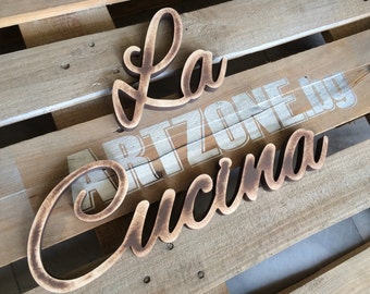 Letrero de madera con letras de granja moderna de La Cucina para decoración de pared de cocina. Letrero de pared con decoración rústica italiana para cocina. La Cucina.