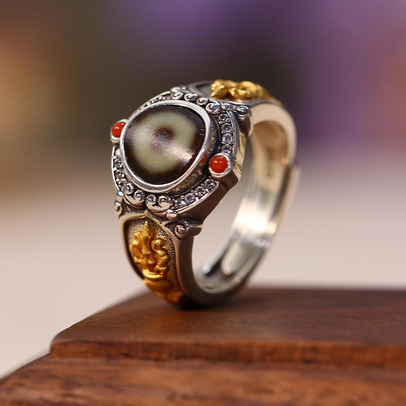 Bague Ancienne Tibétaine En Agate Gravée Argent Et Laiton - Style Vintage Original