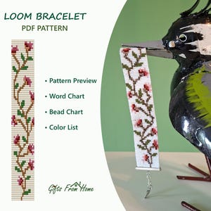 Op de afbeelding: Een weefarmband PDF-patroon met een bloemmotief van roze bloemen en groene stengels op een witte achtergrond. De tekst luidt LOOM BRACELET PDF PATTERN, Pattern Preview, Word Chart, Bead Chart, Color List en Gifts From Home.