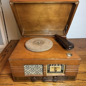 Vintage Westinghouse Radio - Etsy