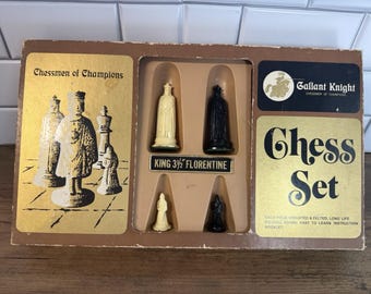 Vintage Gallant Knight Chess Set 3.5 in Florentine Weighted Felted Pieces w/Box
