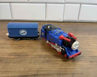 Thomas & Friends 2010 Belle Trackmaster Motorized Train w/ Fish Boxcar- WORKS
