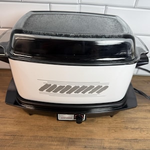 West Bend 6 Quart Långkokare Crock Pot Roaster Ugn Stekplatta Bas Och Galler Fungerar