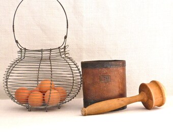 MOTHER'S DAY - French antique shabby chic real egg basket wire - french country farmhouse