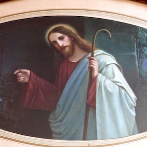 French Christ at heart&#39;s door - Large  Chromolithography - Holy French Antique Jesus Lithograph - french antiques - 1930 Jesus