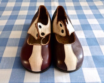 Meisjes Mary Janes - Vintage | Etsy NL