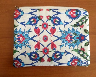 Elegant Ottoman-Inspired Ceramic Pattern Fabric Handbag | Unique Artisanal Design ,Turkish Kaftan Pattern Tulip Zipper Pouch, Ethnic Zip Bag