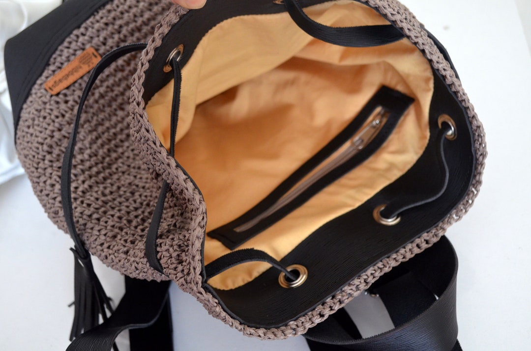 Crochet Raffia Bucket Backpack, Leather Accents - Etsy display picture 2