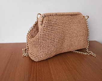 Cloud Raffia Luxury Tan Color Hidden Handle Bag , Pochette en paille de boulette tricotée, Cadeau de fête des mères pour femmes Sac à main avec cadre secret