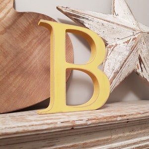 Letra B de madera - Independiente - Fuente Georgia - 15 cm