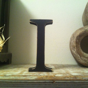 Letras de madera pintadas 'I' - 25cm x 18mm - Fuente georgiana - varios acabados, de pie, Letras decorativas