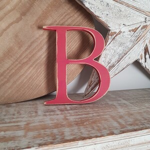Letra de madera B – Letra de nombre personalizada – Ideas de decoración de guardería – Decoración de habitación rústica – Estilo georgiano B – Letrero decorativo de madera