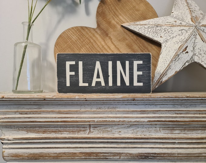 Personalized Sign, FLAINE, Ski Resort Name Gift, Traveller Wooden Sign Boards for Home Decor, Housewarming and Wedding Present Idea