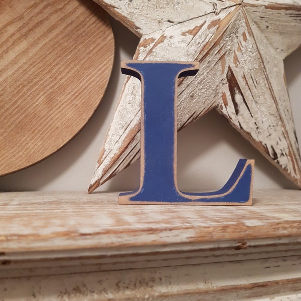 Lettre en bois L - Freestanding - Georgia Font - 20cm