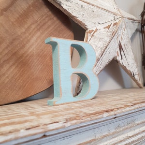 Letra de madera B – Letra de nombre personalizada – Ideas de decoración de guardería – Decoración de habitación rústica – Estilo georgiano atrevido B – Letrero decorativo de madera