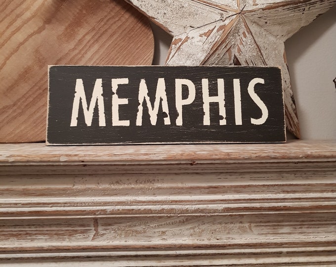 Personalized Sign, Custom City, State, Country Name Gift, Traveller Wooden Sign Boards for Home Decor, Housewarming and Wedding Present Idea