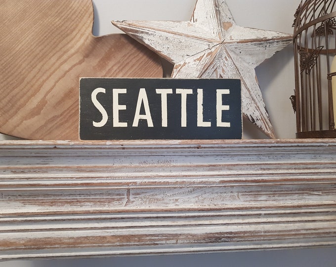 Personalized Sign, Custom City, State, Country Name Gift, Traveller Wooden Sign Boards for Home Decor, Housewarming and Wedding Present Idea