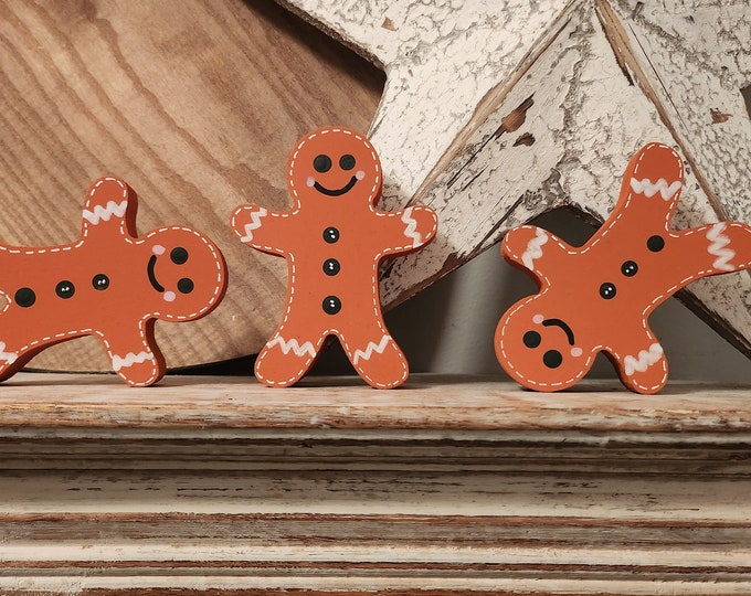 Standing Wooden Gingerbread Men - set of 3, Christmas Decor, Christmas Fun, Holiday Decor, hand-painted, 10cm