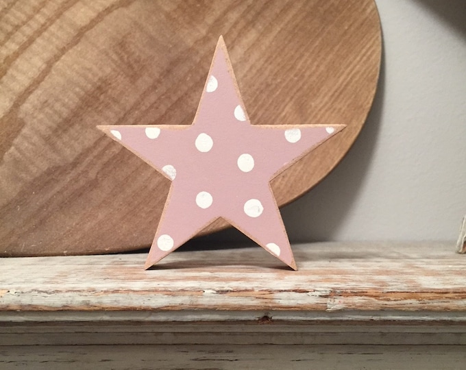 Single Wooden Star, Chunky, Free-standing, Any Colour, various sizes and finishes, distressed, 20cm high