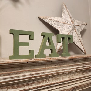 Letras de madera pintadas- EAT - Rockwell Font - varios acabados, de pie - Juego de 3 - 20cm