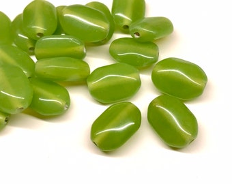 10pcs 18mm Green Glass Oval Beads Chartreuse Lime Green Beads Flat Oval Lampwork Chunky Glass Beads