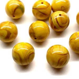 20pcs Vintage Marbled Yellow Lucite Beads 16mm Bubblegum Beads