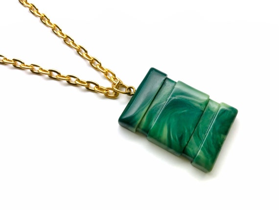 Vintage Art Deco Green Lucite Necklace, Marbled B… - image 2