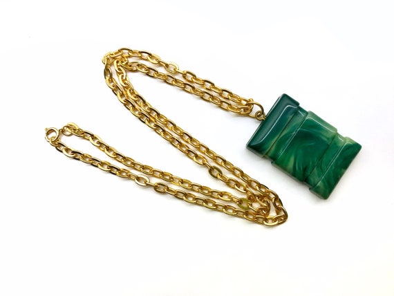 Vintage Art Deco Green Lucite Necklace, Marbled B… - image 3