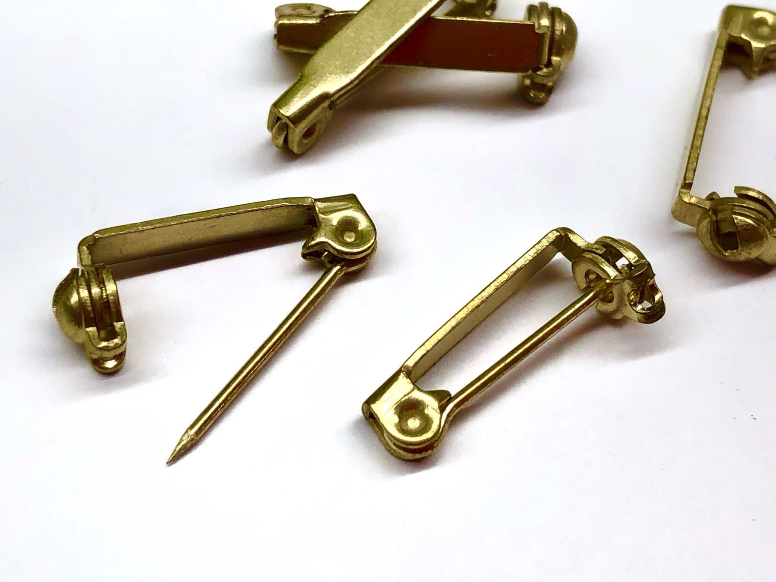 20pcs Vintage Small Gold Tone Pin Backs Blanks, Brooch, Pinbacks ...
