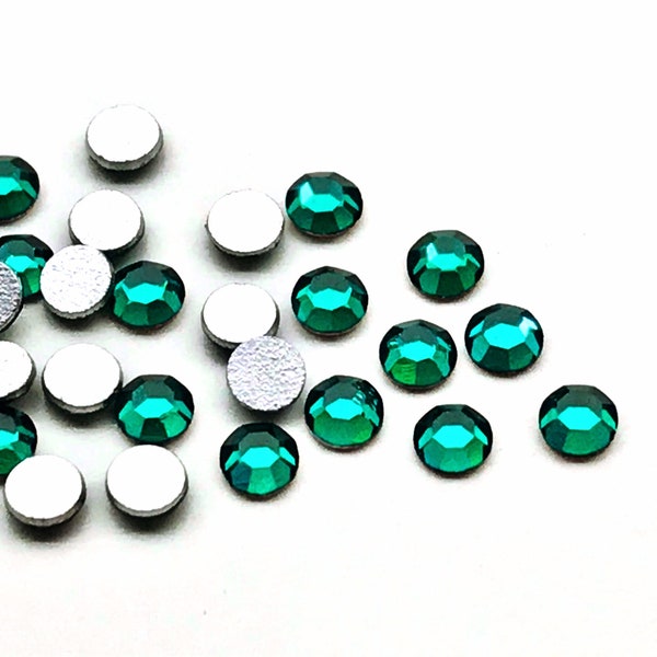 100pcs 3mm Vintage Swarovski Crystal Emerald Green Flatback Crystals Art 2000 Crystals SS9 Swarovski Silver Foil