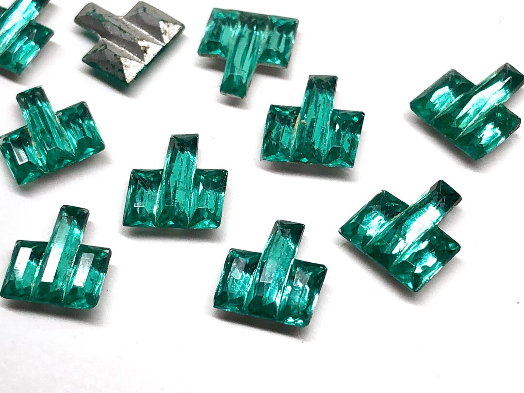 Lot De 6 Cabochons Anciens En Cristal - Forme Rectangle émeraude 15,5x11mm - Fond Conique - Neuf - Vert