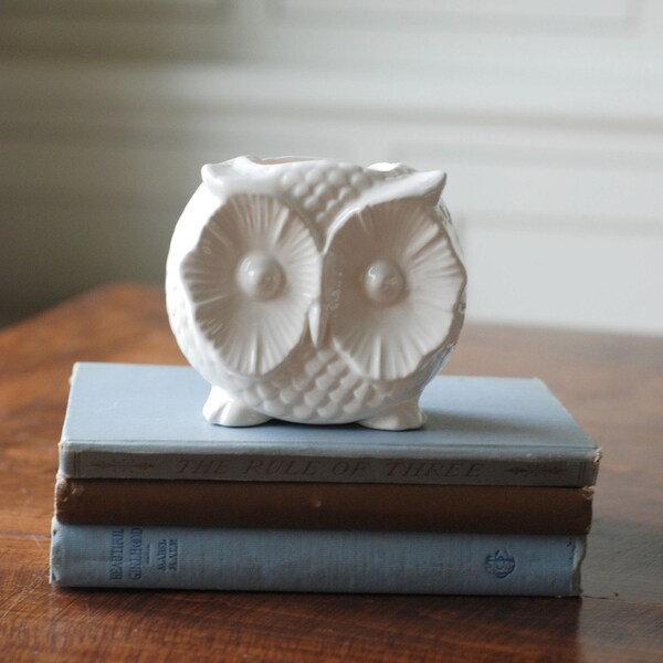 handmade modern - vintage owl container