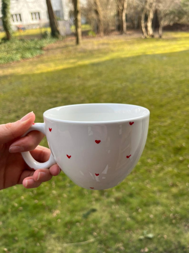 Hand-painted porcelain plate with hearts: creamy white, unique piece, lovingly handcrafted, pasta plate, high rim, bowl, dishwasher safe Set Teller + Tasse