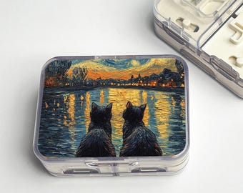 Pastillero portátil con diseño de gato en la noche estrellada: para guardar y cortar pastillas