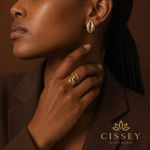 DUBAI Gold Cowrie Shell Jewelry Set – African Earrings & Adjustable Ring – Afro Chic Statement Jewelry Gift for Women