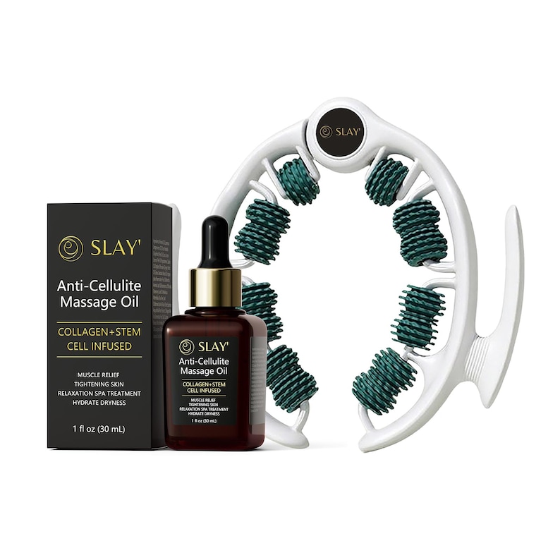 Puede incluir: Se muestra un aceite de masaje anticelul&iacute;tico y un rodillo de masaje blanco. El aceite est&aacute; en una botella marr&oacute;n oscuro con un cuentagotas y una caja negra. La caja y la botella tienen el texto "SLAY' Anti-Cellulite Massage Oil". El rodillo tiene ruedas verdes texturizadas.