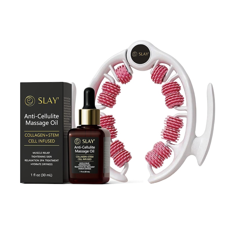 Puede incluir: Imagen de aceite de masaje anticelul&iacute;tico y una herramienta de masaje. El aceite est&aacute; en una botella marr&oacute;n oscuro con un cuentagotas y una caja negra. La caja y la botella tienen el texto "SLAY' Anti-Cellulite Massage Oil". La herramienta de masaje es blanca con rodillos rosas.