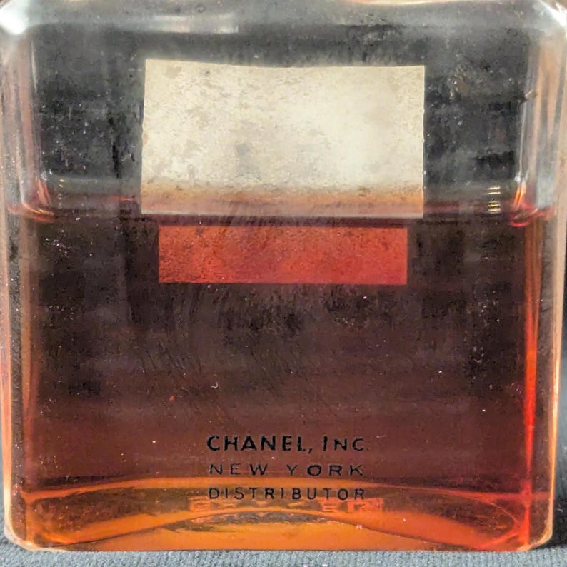 c1954 Chanel No5 Pure Parfum Extrait, flacone da 2 fl oz (taglia 5) "Era Marilyn Monroe" immagine 7
