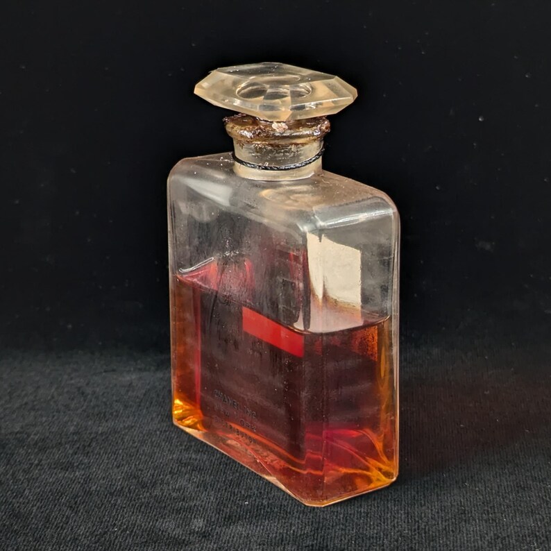 c1954 Chanel No5 Pure Parfum Extrait, flacone da 2 fl oz (taglia 5) "Era Marilyn Monroe" immagine 8