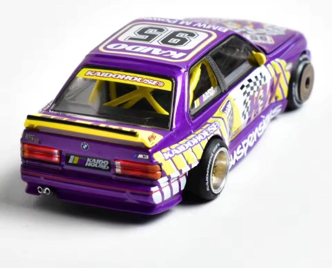 Kaido House X Mini GT – BMW E30 M3 “KW Suspensions” Edition – 1:64