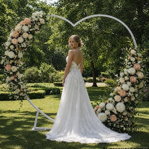 Heart White Wedding Arch Stand Metal Wedding Balloon Floral Arch Frame Wedding Backdrop Arch Garden Wedding Beach Wedding Ceremony Decor