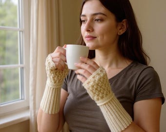 Crochet Fingerless Gloves Pattern PDF, Cozy Winter Arm Warmers for Beginners, Textured Crochet Wrist Warmers, Autumn Outfit Digital Download
