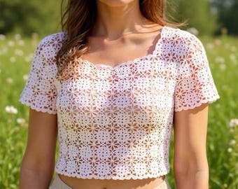 Patrón elegante de top corto de encaje a crochet (PDF), camiseta de verano de encaje hecha a mano, blusa bohemia con estampado floral, top de crochet fácil de tejer para principiantes.
