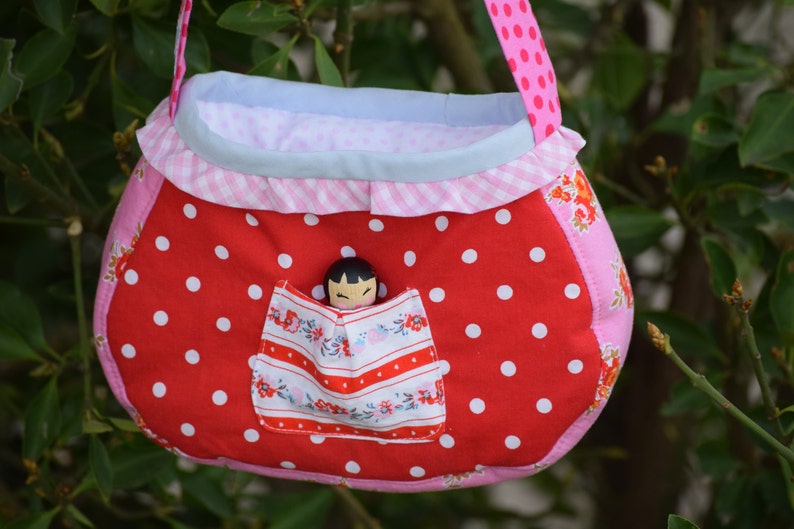 Dolly Pocket Purse Strawberry