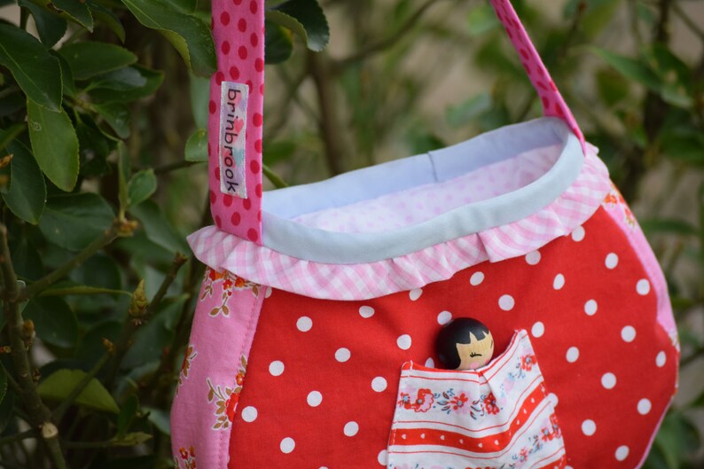 Dolly Pocket Purse Strawberry