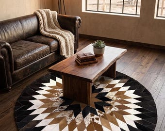 Rond koeienhuid vloerkleed | Patchwork met geometrische sterren, 4 x 4 ft hair-On leer
